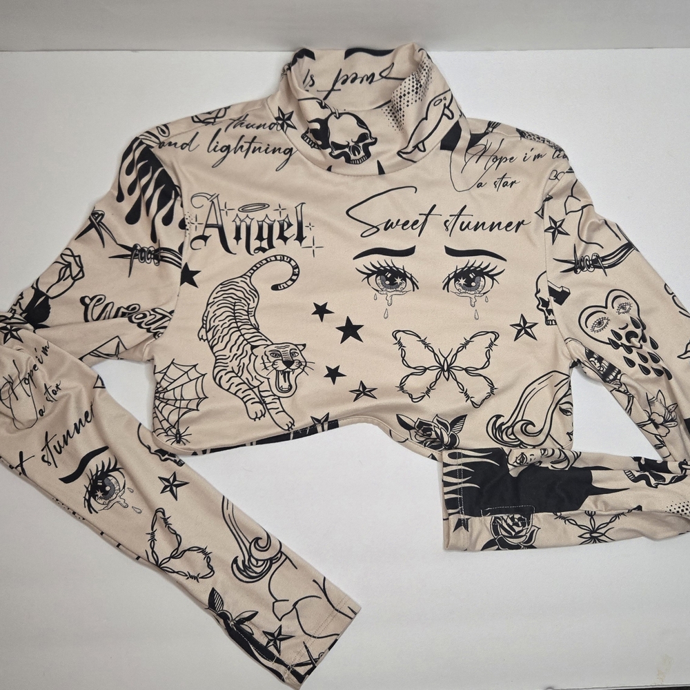 SHEIN Beige and Black Eye Print Crop Top